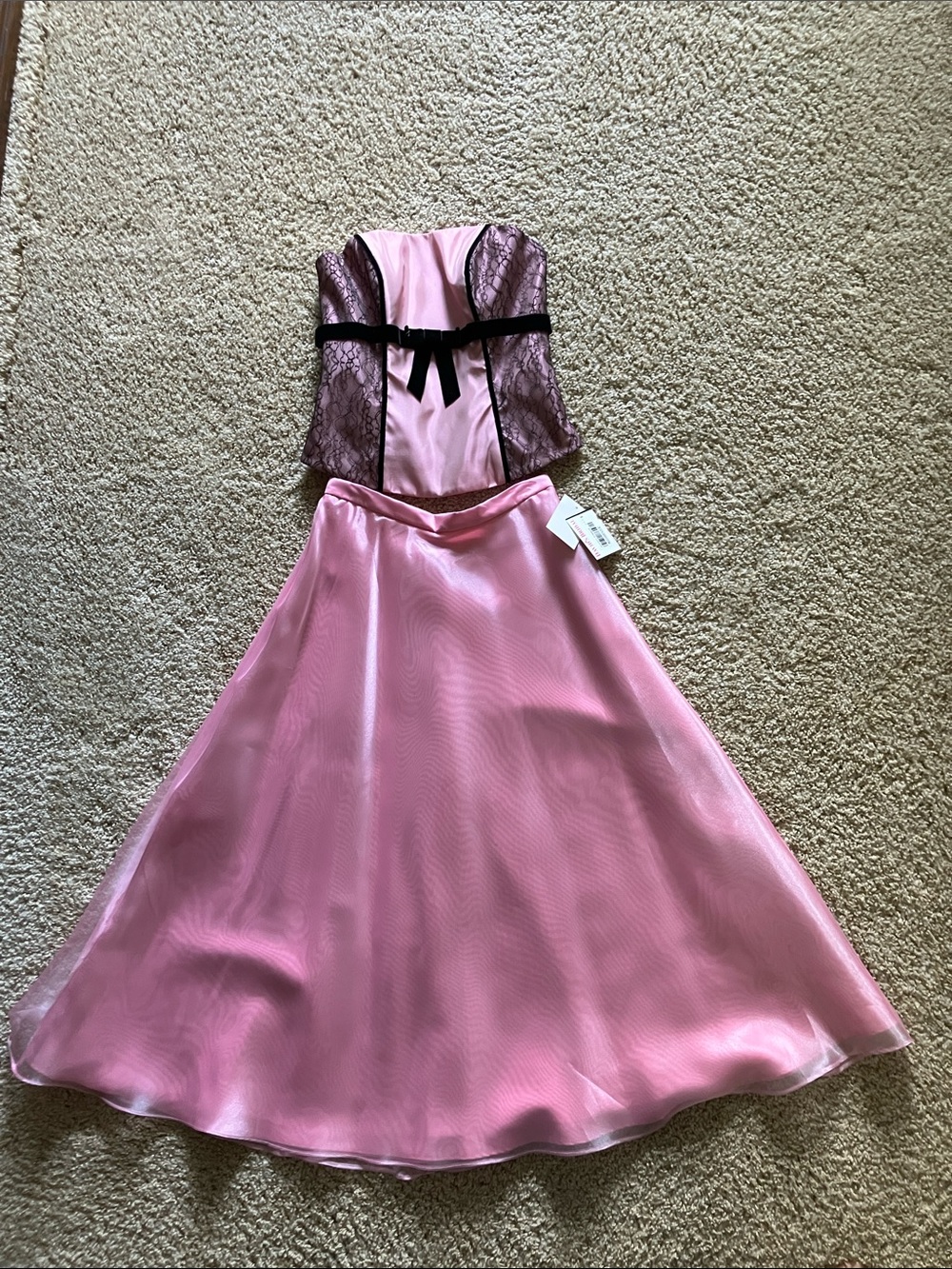 ✨NWT✨David's Bridal Pink & Black Lace corset top w/ matching skirt | Size 2